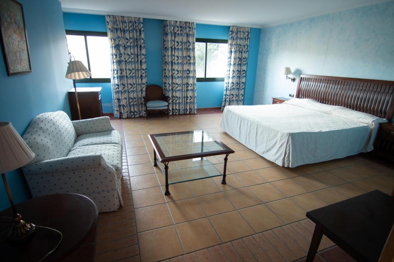 Hospedium Hotel Dona Mafalda De Castilla ปลาเซนเซีย ภายนอก รูปภาพ