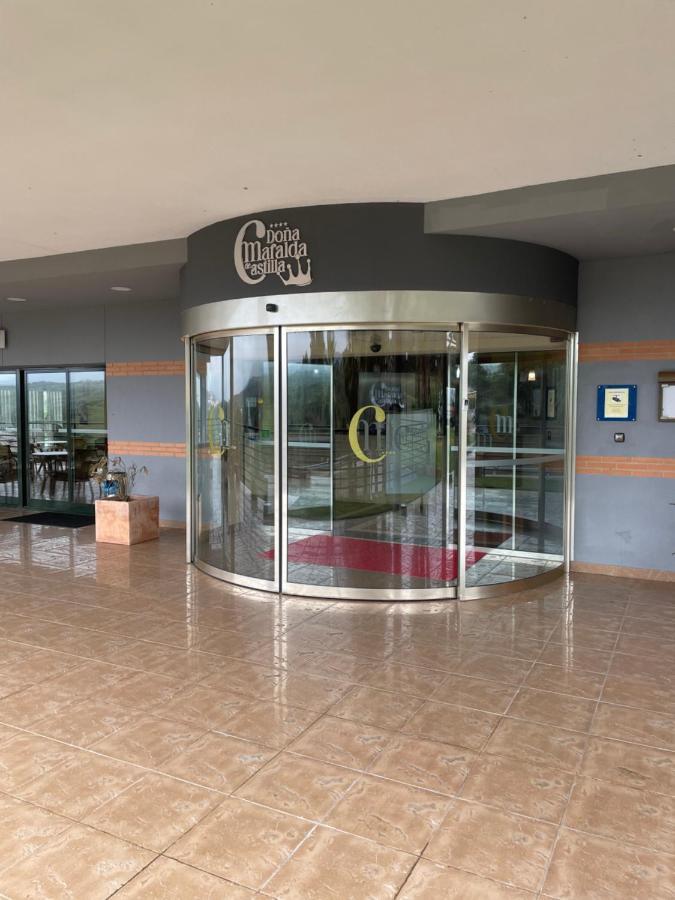 Hospedium Hotel Dona Mafalda De Castilla ปลาเซนเซีย ภายนอก รูปภาพ