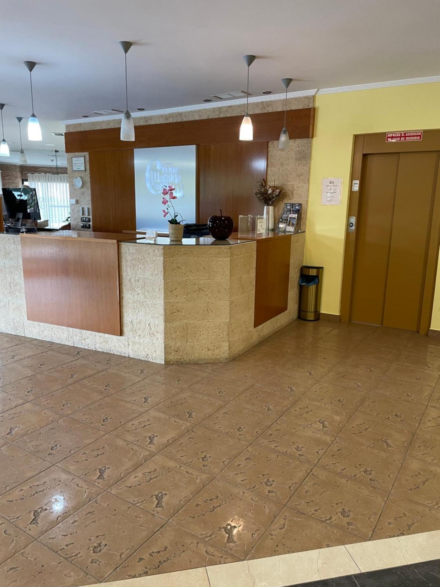 Hospedium Hotel Dona Mafalda De Castilla ปลาเซนเซีย ภายนอก รูปภาพ